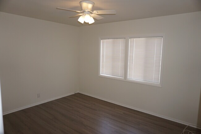 Building Photo - 7633 Enfield Ave