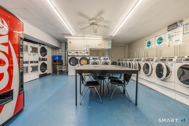 Building Photo - 2625 Park Ave