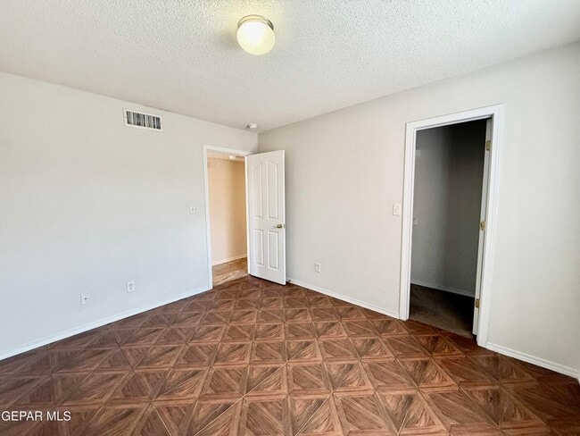 Building Photo - 12720 Tierra Mina Dr