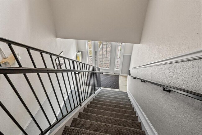 Building Photo - 209 Sea Horse Dr SE