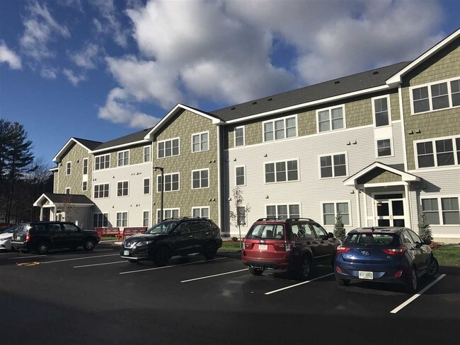 Building Photo - 10 E Ridge Dr