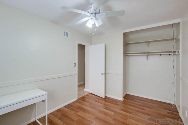 Building Photo - 4877 Campanile Dr