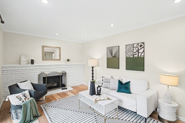 Building Photo - Modern 3BD Home with Eco Water Systems, EV Charging & Designer Finishes – Prime San Jose Locale