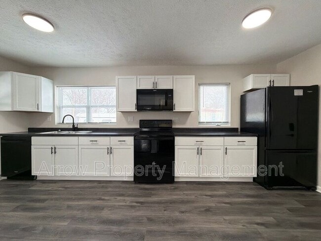 Building Photo - 6411 Adams St