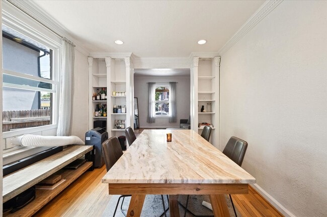 Building Photo - Awesome 3 bedroom, 2 bath home!