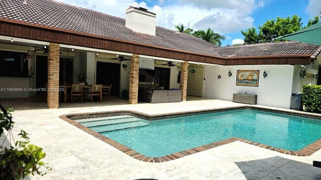 Building Photo - 15305 SW 74th Ct