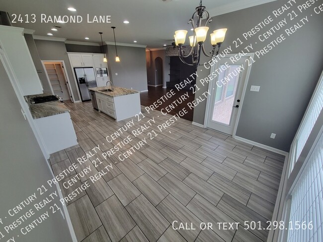 Building Photo - 2413 Ramond Ln