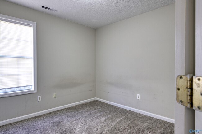 Building Photo - 110 Wildweed Ct