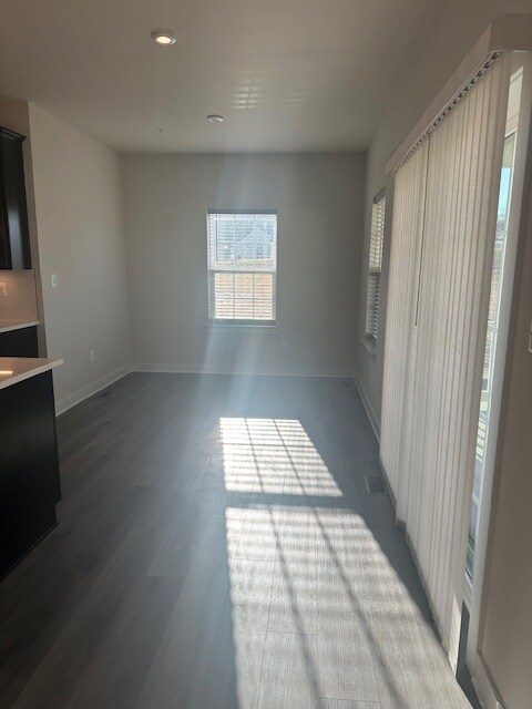 Building Photo - 807 Leni Wy