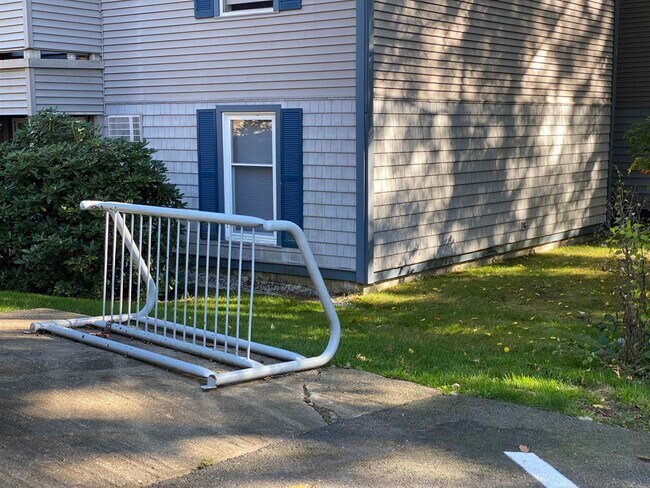 Building Photo - 99 Eastern Ave