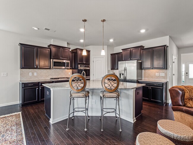 Building Photo - 15429 Topanga Dr