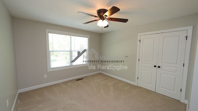 Building Photo - 1724 Arrowhead Dr