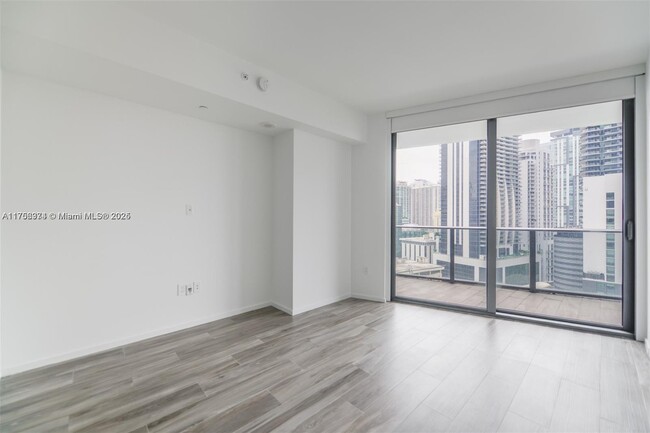 Building Photo - 801 S Miami Ave