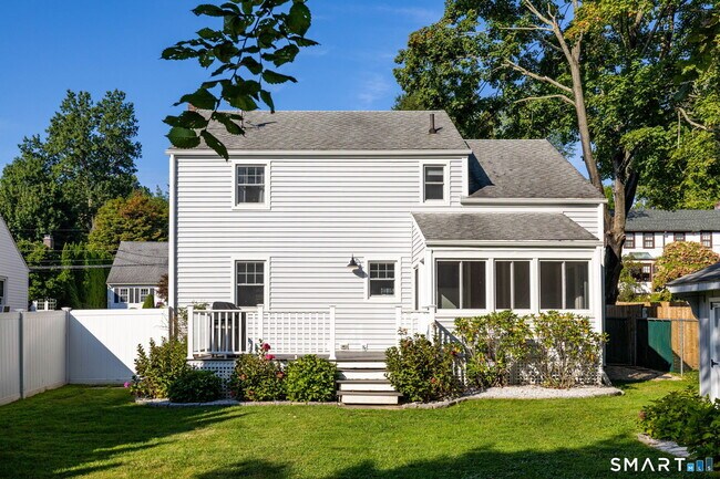 Building Photo - 170 Brunswick Ave