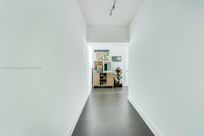 Building Photo - 888 Biscayne Blvd