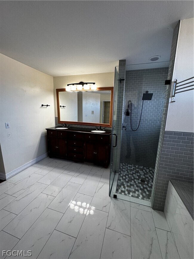 Building Photo - 4613 Lee Blvd