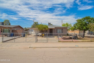 Building Photo - 321 Walsh Ln