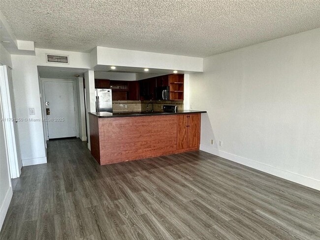 Building Photo - 13499 Biscayne Blvd