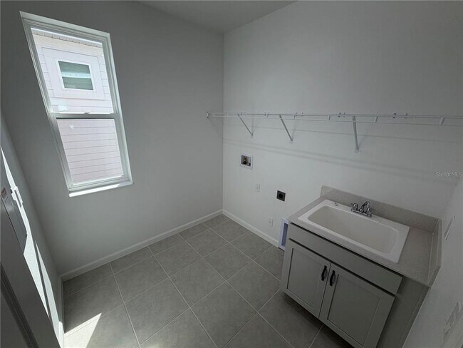 Building Photo - 17334 Beachgrass Aly