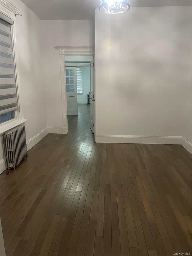 Building Photo - 17-20 Menahan St