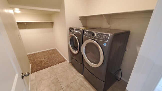 Building Photo - 19 solar panels for low electric bill!