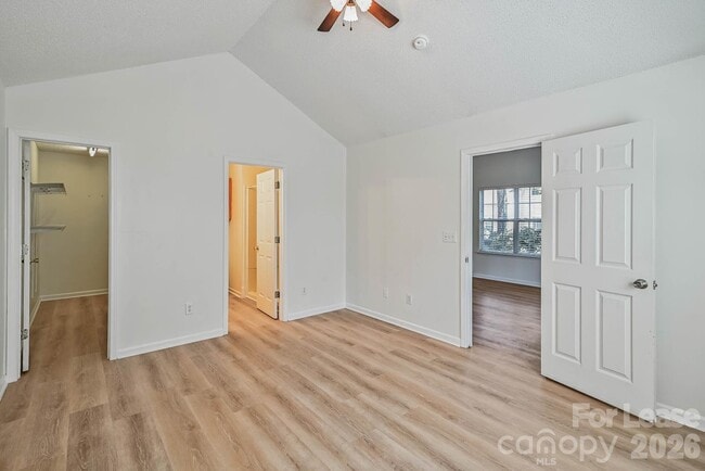 Building Photo - 10630 Sleigh Bell Ln