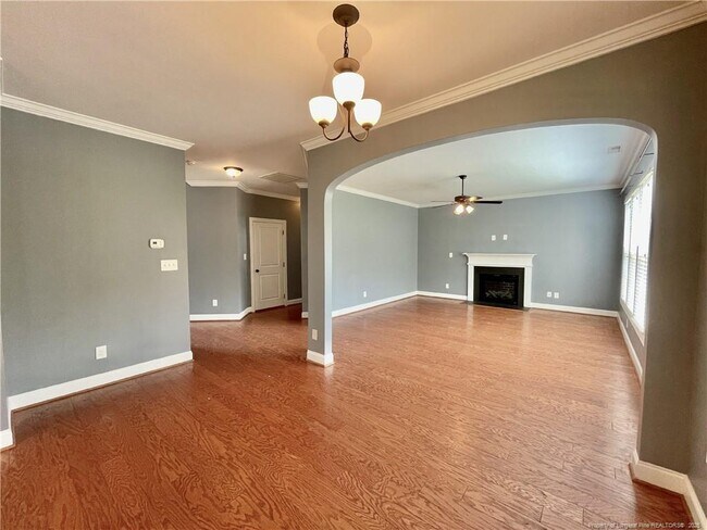 Building Photo - 4033 Hunting Path Dr