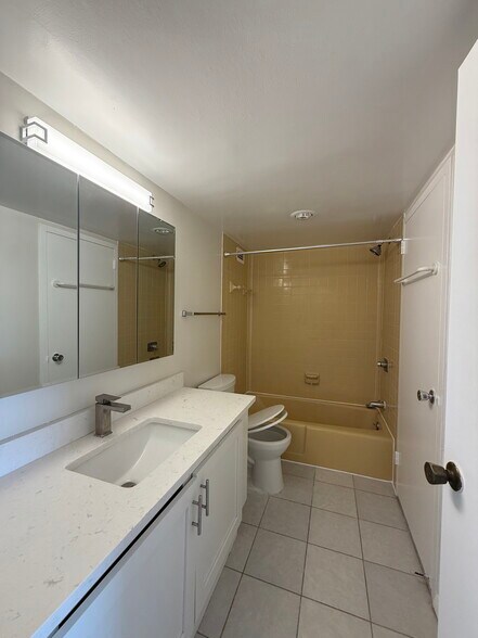 Building Photo - 5225 Pooks Hill Rd