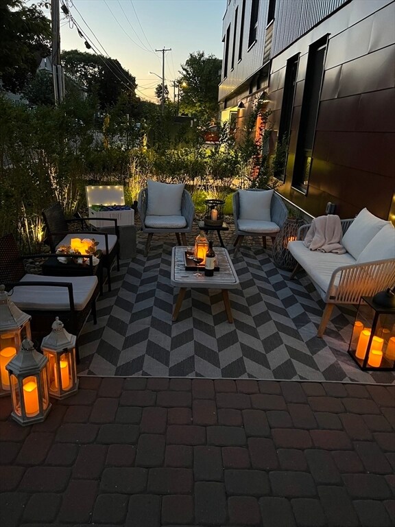 Building Photo - 240 Salem St