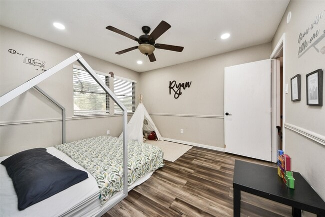 Building Photo - 12307 Lusterleaf Dr