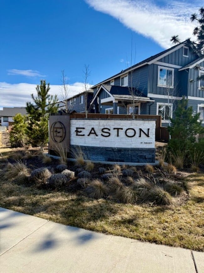 Building Photo - Beautiful Easton 3 Bedroom Home | Primary Suite on Main | Loft + A/C | Community Pools & Amenities