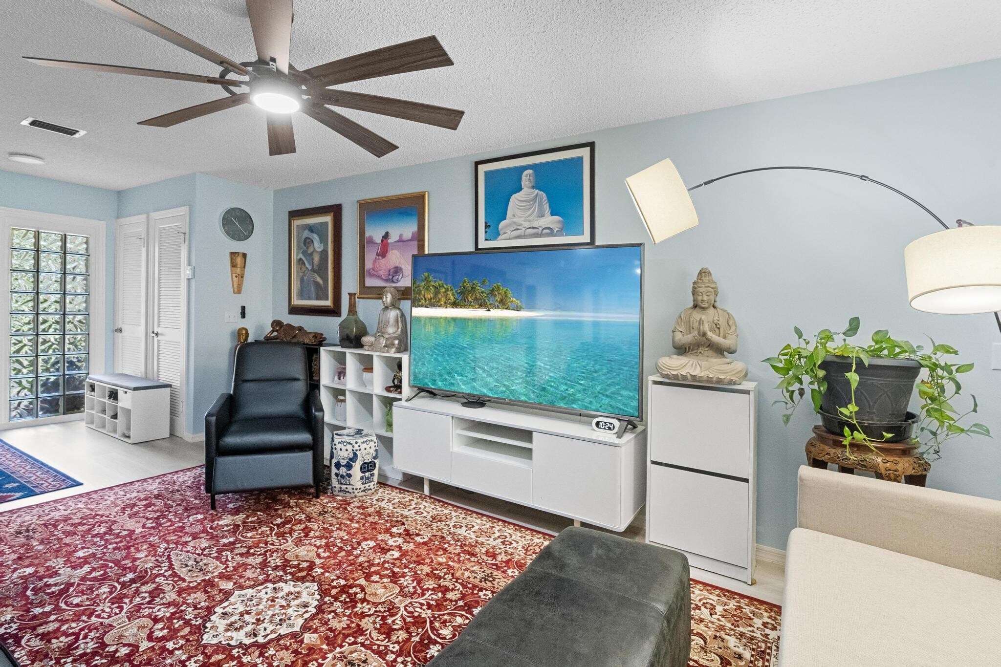Living Area - 3351 Emerald Oaks Dr