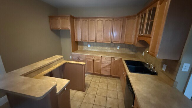 Building Photo - Renovated home
