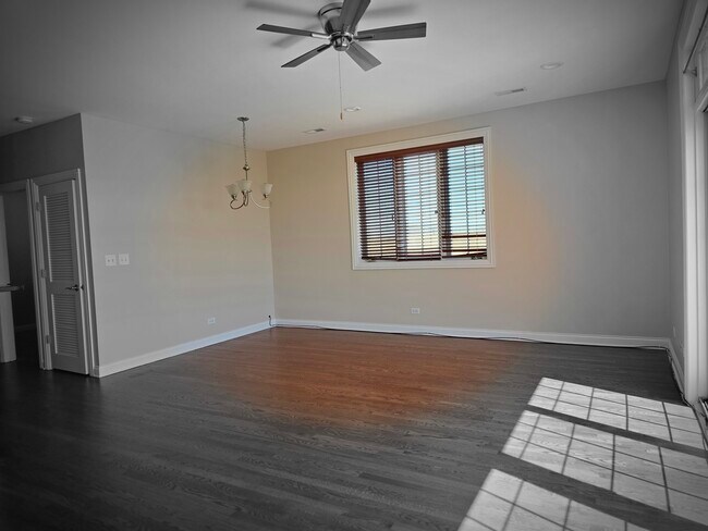 Building Photo - 6455 S Narragansett Ave