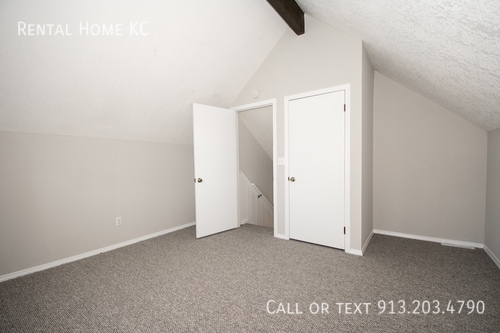 Building Photo - 1616 E Elm St