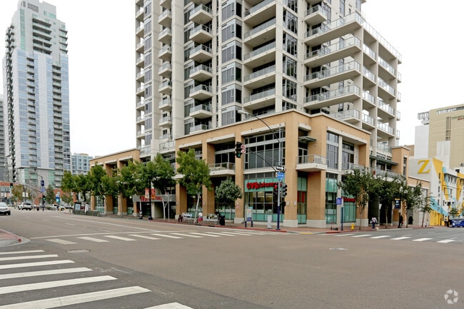 Building Photo - Alta