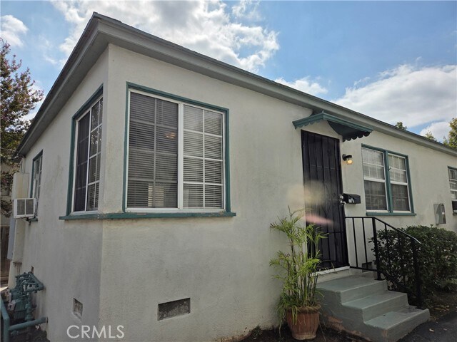 Building Photo - 364 S Sierra Madre Blvd