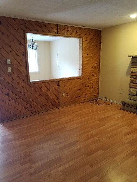 Building Photo - 1546 Black Birch Way