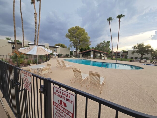 Building Photo - 4201 E Camelback Rd