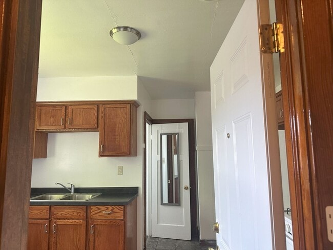 Building Photo - 43 W Mitchell St