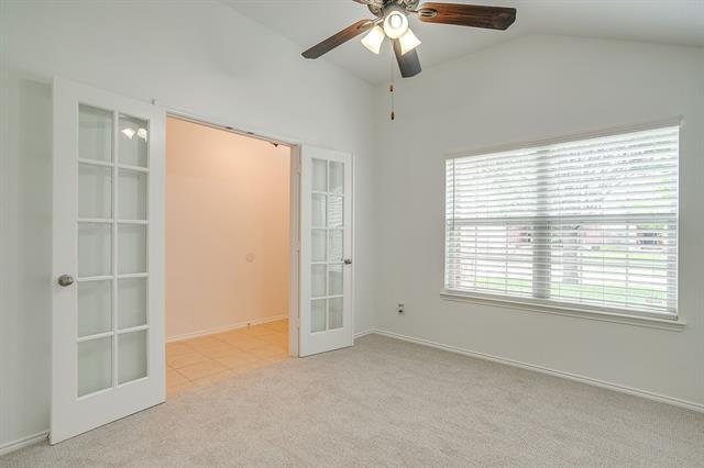 Building Photo - 15712 Landing Creek Ln