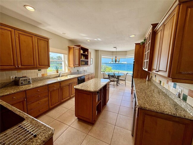 Building Photo - 376 W Royal Flamingo Dr