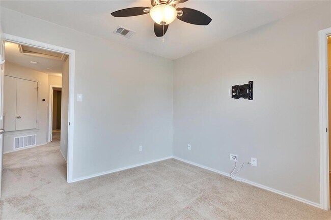 Building Photo - 2212 Melissa Oaks Ln