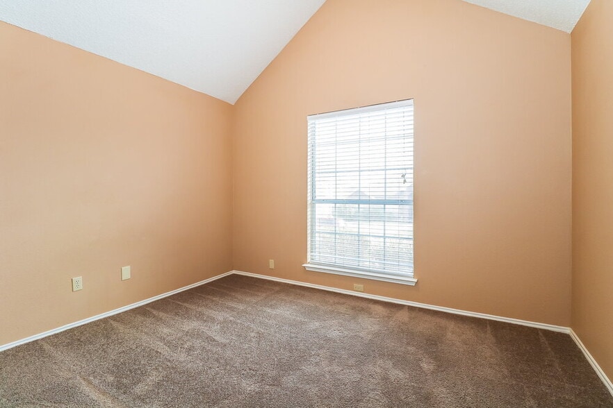 Building Photo - 713 Claire View Dr