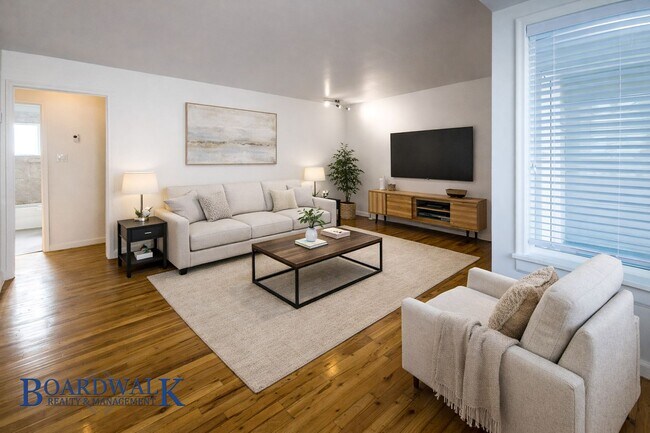 Building Photo - Spacious 4-Bed Home with Basement & Covered Patio