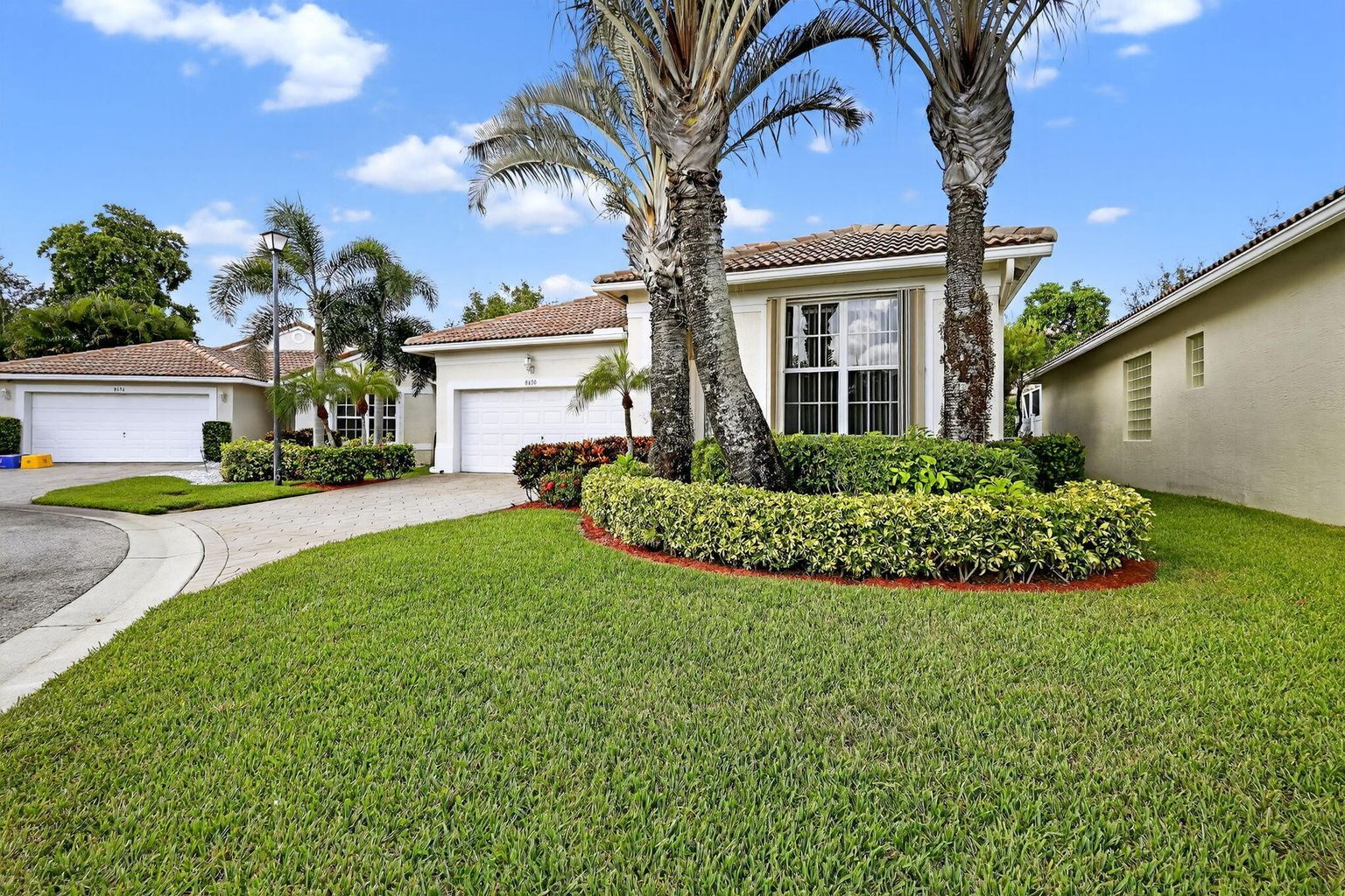 Building Photo - 8650 High Cay