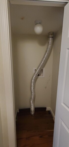 Building Photo - 89 Linden St