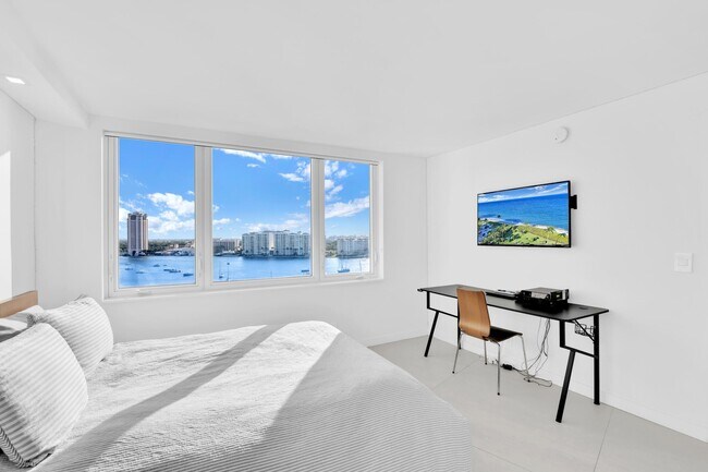 Building Photo - 500 S Ocean Blvd