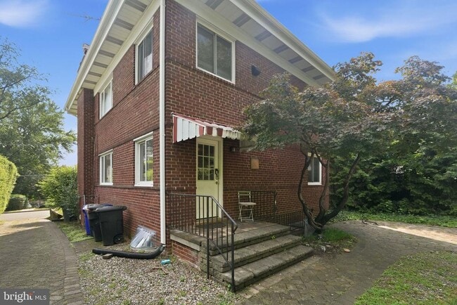 Building Photo - 1104 S Cleveland St