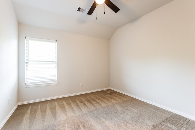 Building Photo - 16130 Barge Way